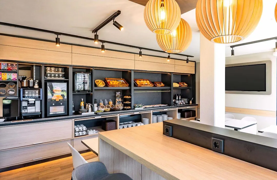 B&B HOTEL Hannover-Laatzen-1